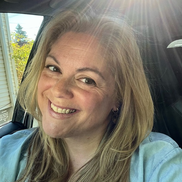 Meet your Posher, Jeannie - Picture 1 of 1